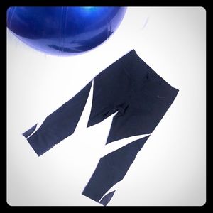 Nike Dri Fit Capri activewear